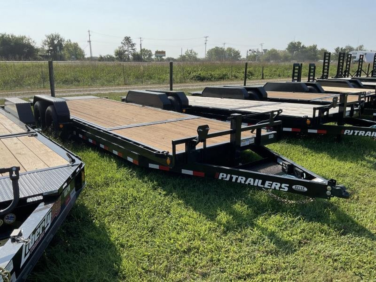 New 2025 PJ Trailers  T6 22' Tilt Trailer (16' tilt +6' stationary)
