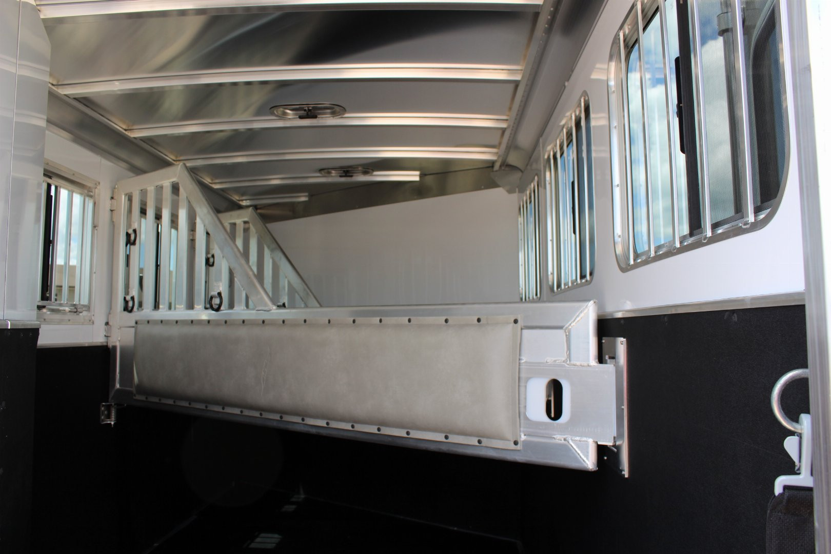 New 2025 Featherlite Trailers 3 Horse Trailer