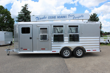 New 2025 Featherlite Trailers 3 Horse Trailer