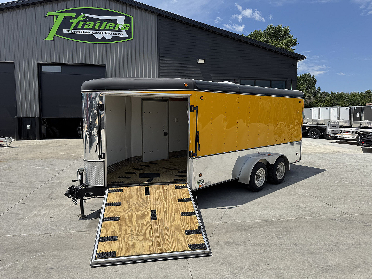 Used 2003 United 7x19 Drive Out Front Enclosed Rear Ramp Snowmobile Cargo Trailer