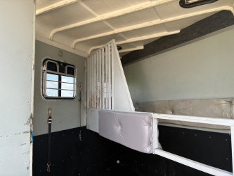 Used 1998 Trail-ET 2H Slant Load BP Horse Trailer