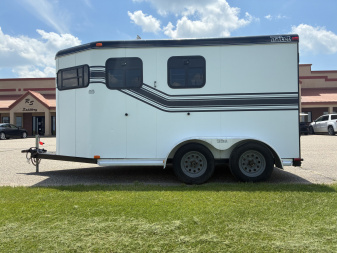 Used 1998 Trail-ET 2H Slant Load BP Horse Trailer