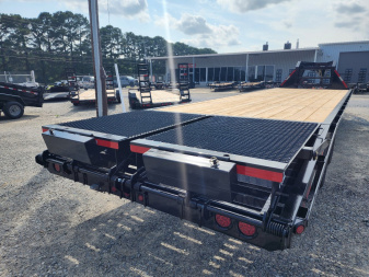 New 2025 TEXAS BRAGG TRAILERS Gooseneck 25+5 20K Flatbed Trailer