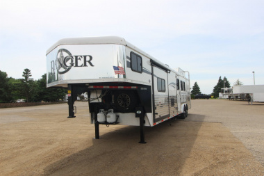 Used 2017 Bison Trailers 3 Horse LQ Trailer
