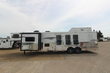 Used 2017 Bison Trailers 3 Horse LQ Trailer