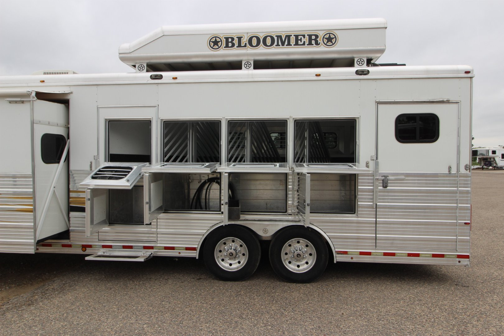 Used 2007 Bloomer 4HR 16' LQ Slide Out Horse Trailer