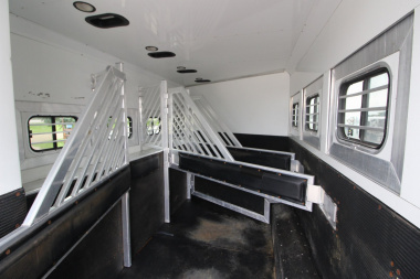 Used 2007 Bloomer 4HR 16' LQ Slide Out Horse Trailer