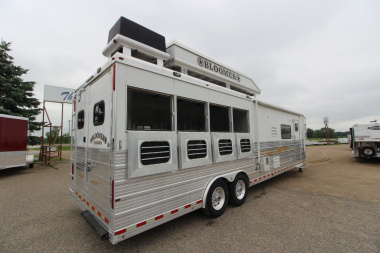 Used 2007 Bloomer 4HR 16' LQ Slide Out Horse Trailer