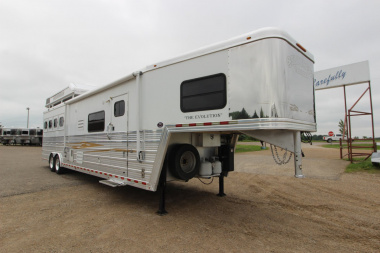 Used 2007 Bloomer 4HR 16' LQ Slide Out Horse Trailer