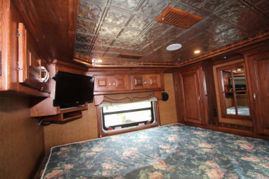 Used 2007 Bloomer 4HR 16' LQ Slide Out Horse Trailer