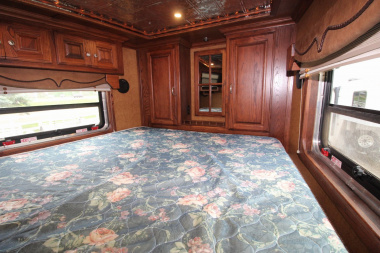 Used 2007 Bloomer 4HR 16' LQ Slide Out Horse Trailer