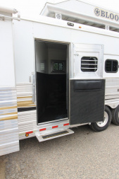 Used 2007 Bloomer 4HR 16' LQ Slide Out Horse Trailer