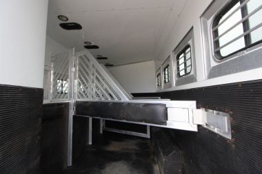 Used 2007 Bloomer 4HR 16' LQ Slide Out Horse Trailer