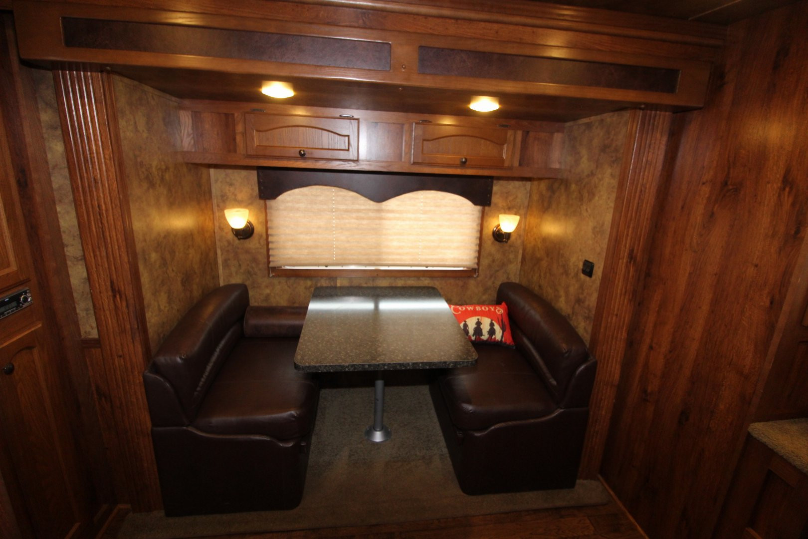 Used 2014 Lakota 4HR Stock/Combo LQ Horse Trailer