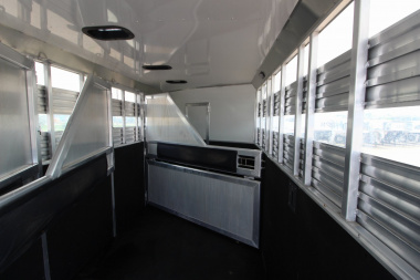 Used 2014 Lakota 4HR Stock/Combo LQ Horse Trailer
