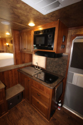 Used 2014 Lakota 4HR Stock/Combo LQ Horse Trailer
