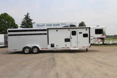 Used 2014 Lakota 4HR Stock/Combo LQ Horse Trailer