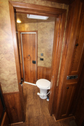 Used 2014 Lakota 4HR Stock/Combo LQ Horse Trailer