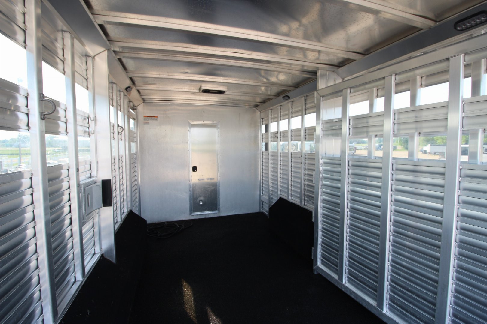 Used 2021 SMC Stock/Combo LQ Horse Trailer
