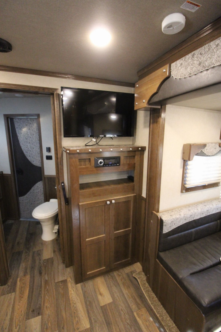 Used 2021 SMC Stock/Combo LQ Horse Trailer