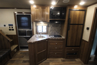 Used 2021 SMC Stock/Combo LQ Horse Trailer