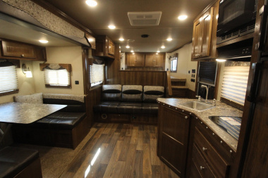 Used 2021 SMC Stock/Combo LQ Horse Trailer