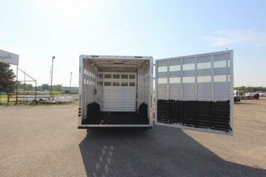 Used 2021 SMC Stock/Combo LQ Horse Trailer
