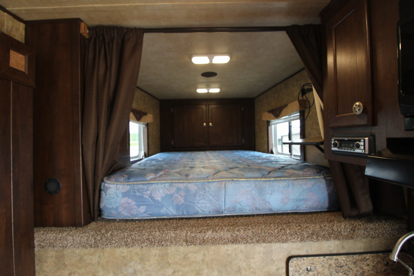 Used 2015 Exiss Trailers 4HR 10' LQ Slide Horse Trailer