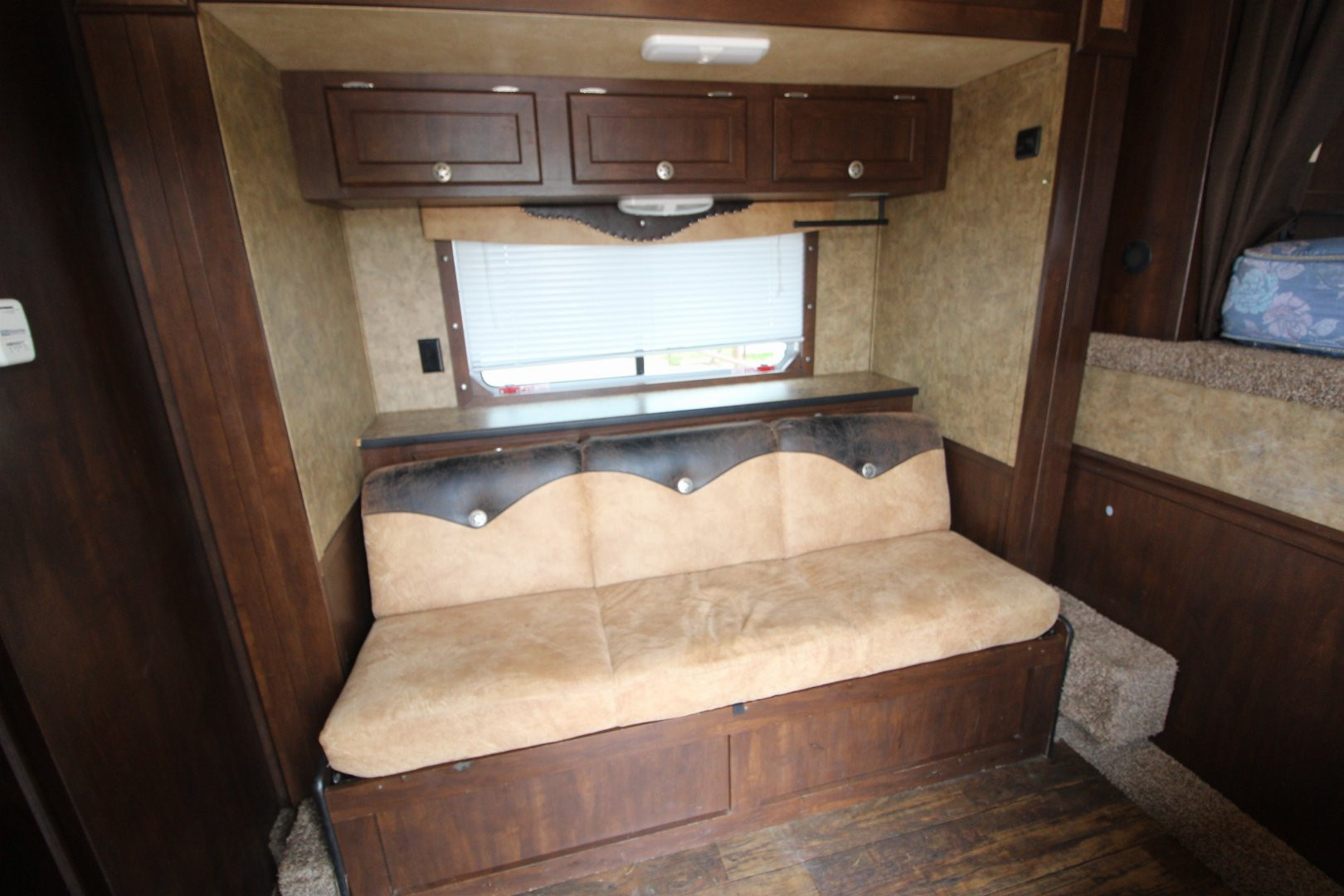 Used 2015 Exiss Trailers 4HR 10' LQ Slide Horse Trailer