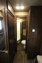 Used 2015 Exiss Trailers 4HR 10' LQ Slide Horse Trailer