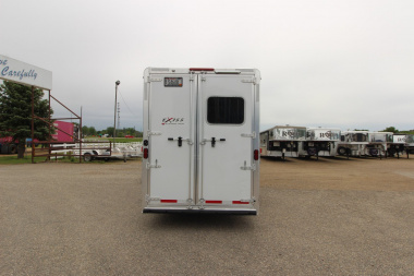 Used 2015 Exiss Trailers 4HR 10' LQ Slide Horse Trailer
