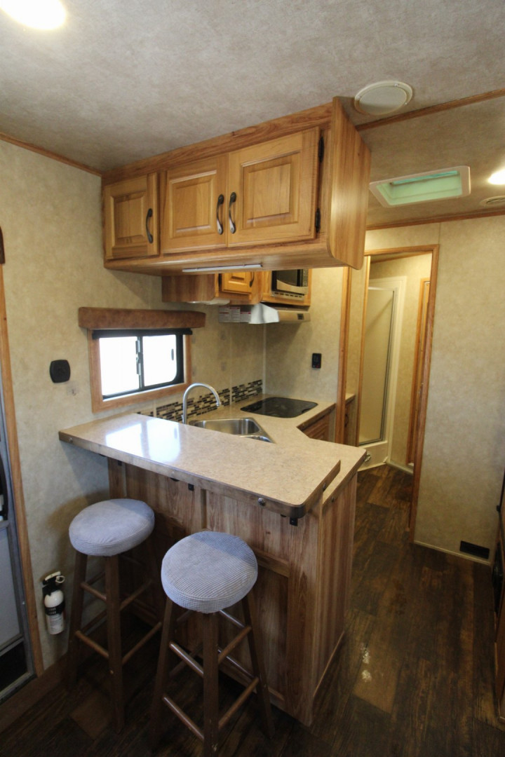 Used 2016 Bison Trailers 3HR 13' LQ Horse Trailer