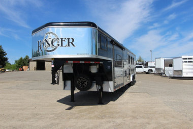 Used 2016 Bison Trailers 3HR 13' LQ Horse Trailer