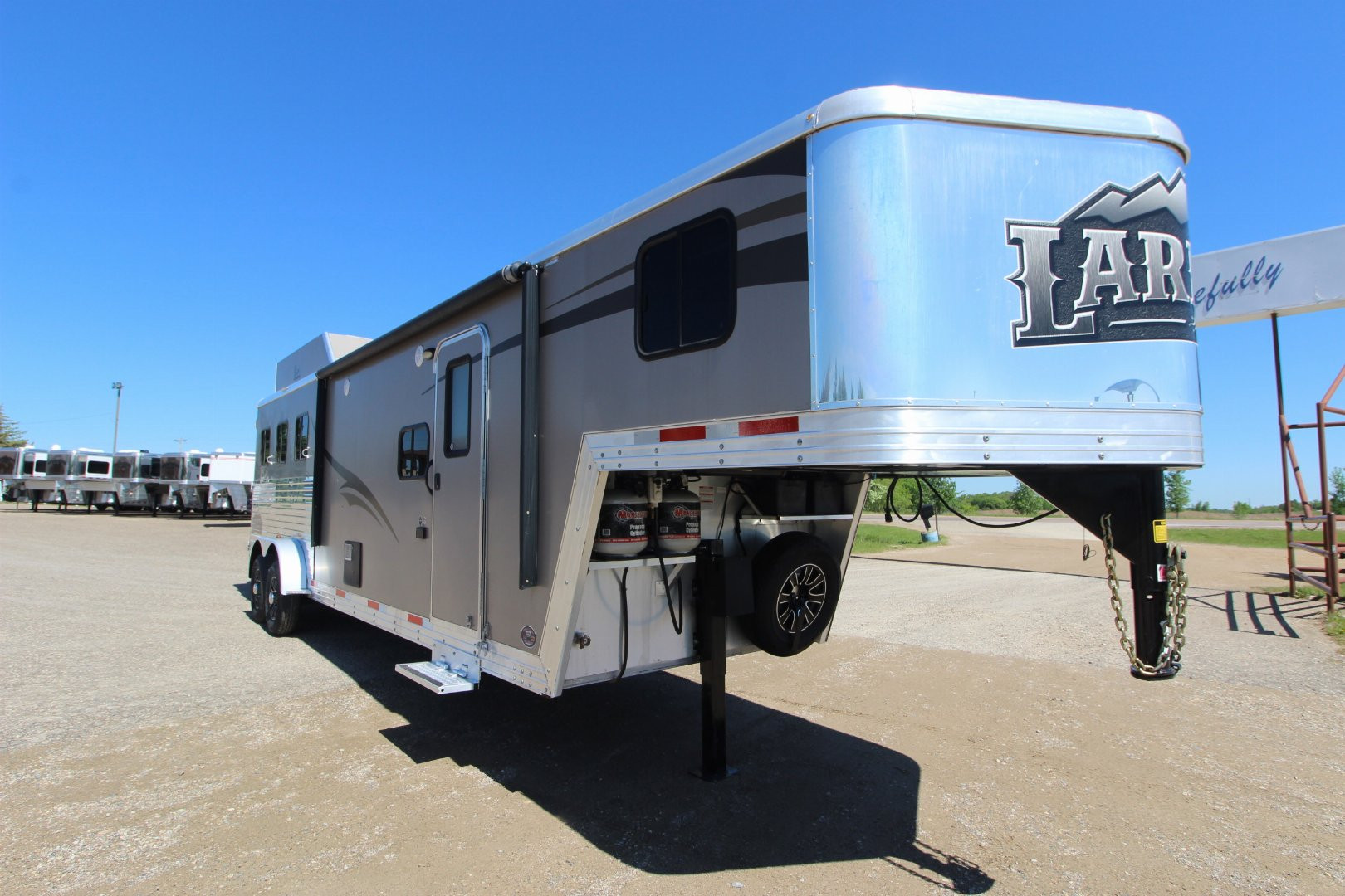 Used 2015 Bison Trailers 3HR LQ Horse Trailer