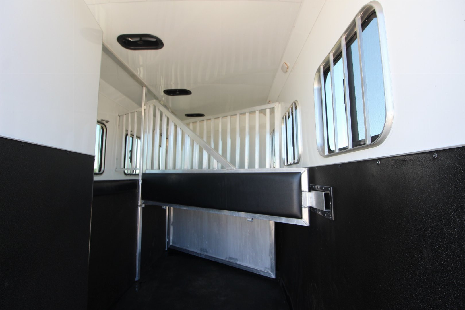Used 2015 Bison Trailers 3HR LQ Horse Trailer