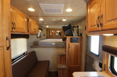 Used 2015 Bison Trailers 3HR LQ Horse Trailer
