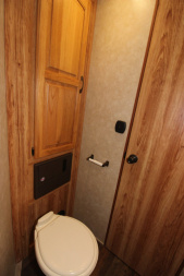 Used 2015 Bison Trailers 3HR LQ Horse Trailer