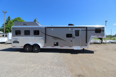 Used 2015 Bison Trailers 3HR LQ Horse Trailer