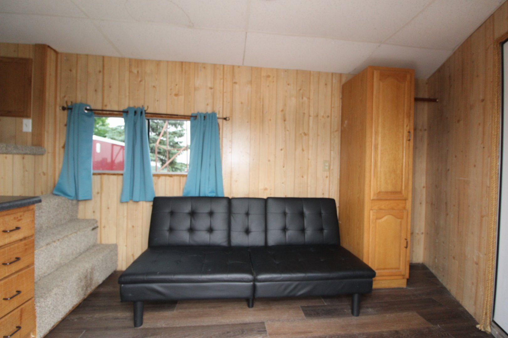 Used 2005 Featherlite Trailers 3HR Weekender Horse Trailer