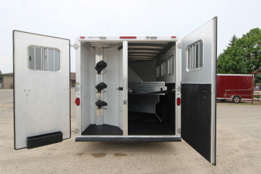 Used 2005 Featherlite Trailers 3HR Weekender Horse Trailer