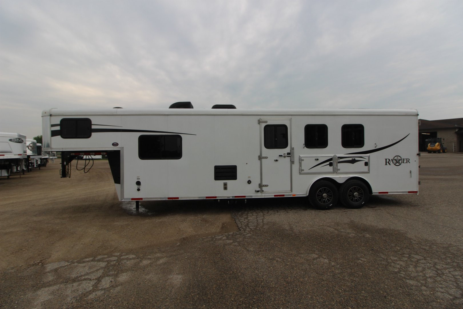 Used 2016 Bison Trailers 3HR 12' LQ Horse Trailer