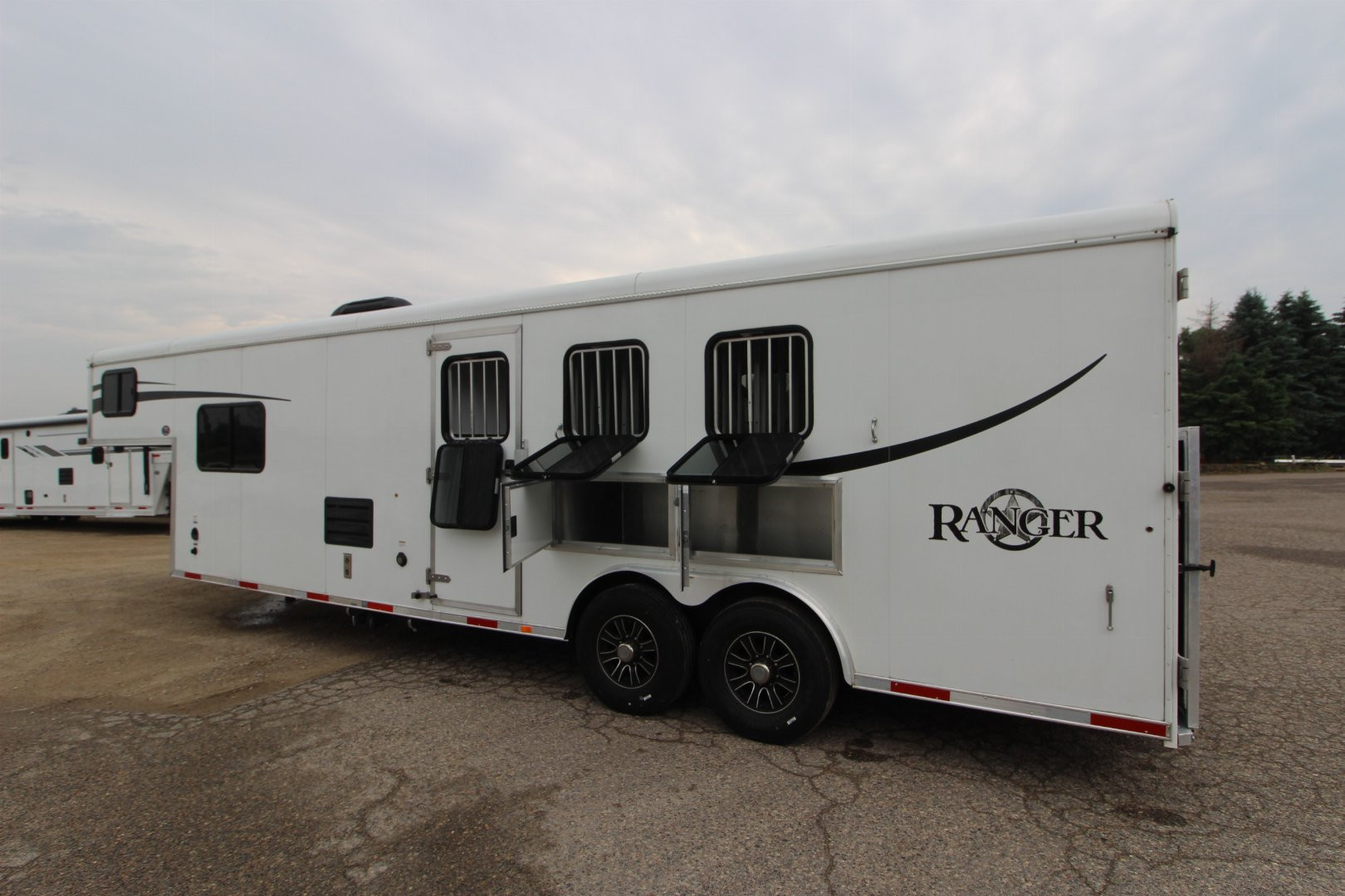 Used 2016 Bison Trailers 3HR 12' LQ Horse Trailer