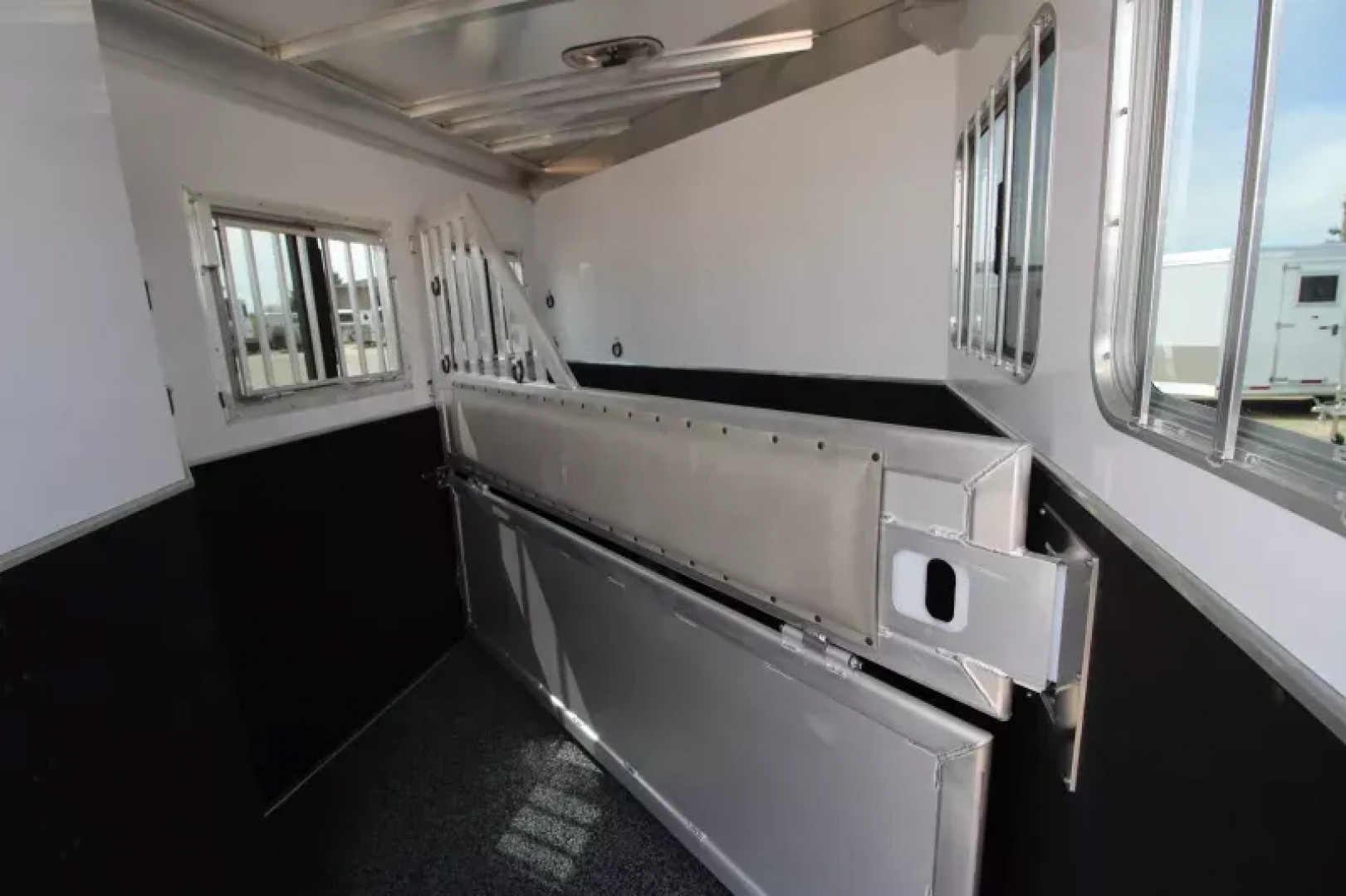 New 2025 Featherlite 2 Horse Gooseneck Trailer