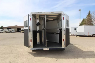 New 2025 Featherlite 2 Horse Gooseneck Trailer