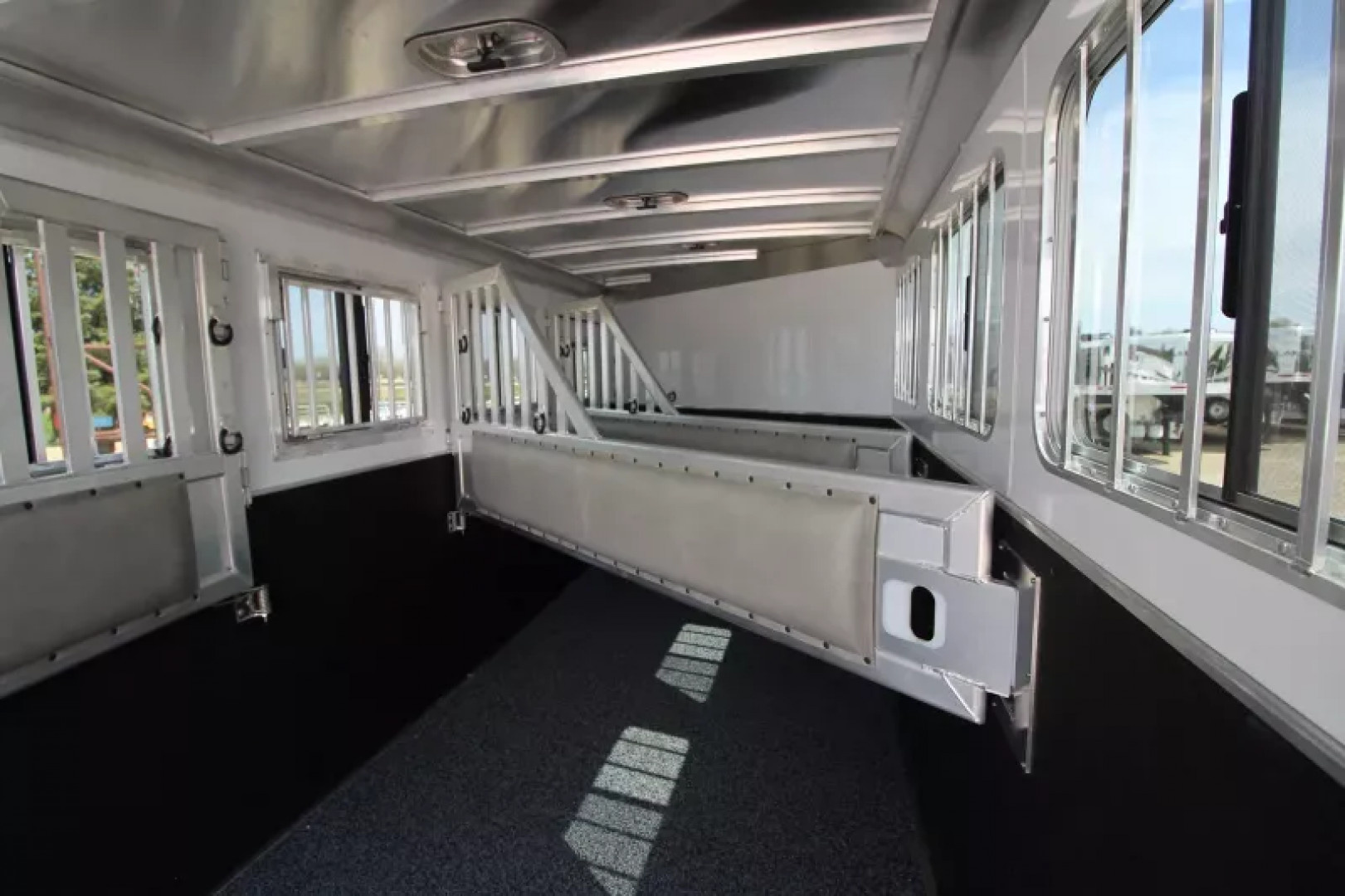 New 2025 Featherlite 4 Horse BP Trailer