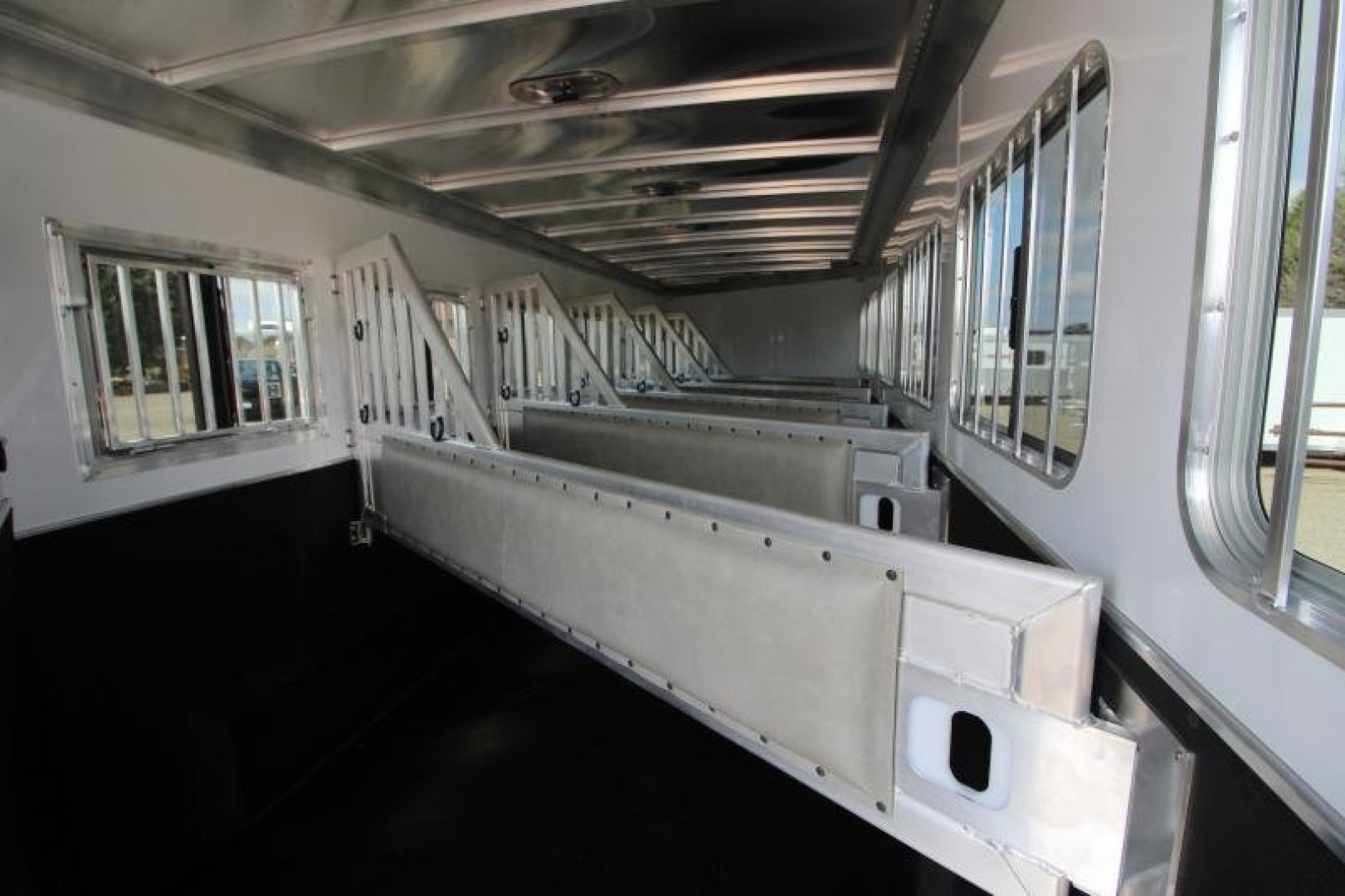 New 2025 Featherlite 6 Horse Trailer