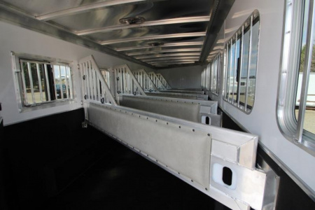 New 2025 Featherlite 6 Horse Trailer