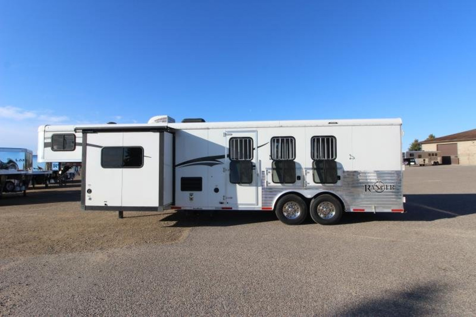 Used 2015 Bison Trailers 3 Horse LQ Trailer