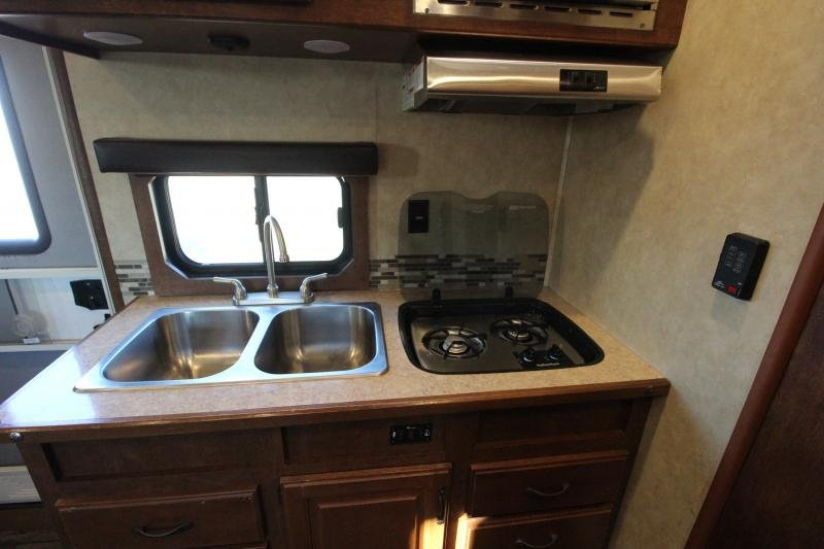 Used 2015 Bison Trailers 3 Horse LQ Trailer