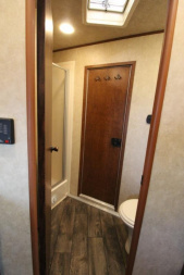 Used 2015 Bison Trailers 3 Horse LQ Trailer